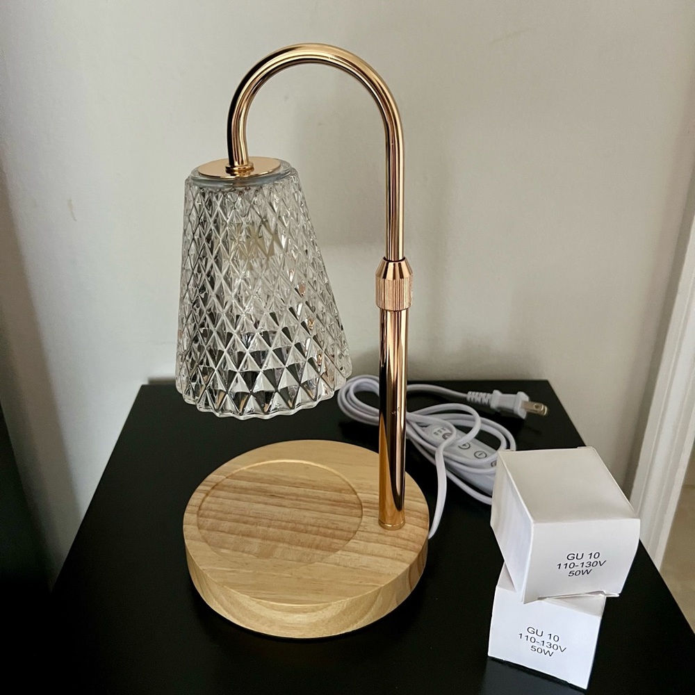 Elegant Gold and Wood Table Lamp with Crystal Shade